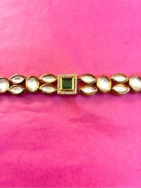 Stunning Gold-Plated Kundan Bracelet with Green Center Stone;Fine Craftsmanship